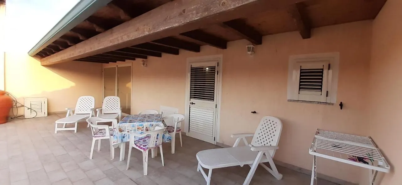 Appartamento Fronte mare attico indipendente ed esclusivo con terrazza panoramica Isola Rossa  0*, Isola Rossa (Sassari)