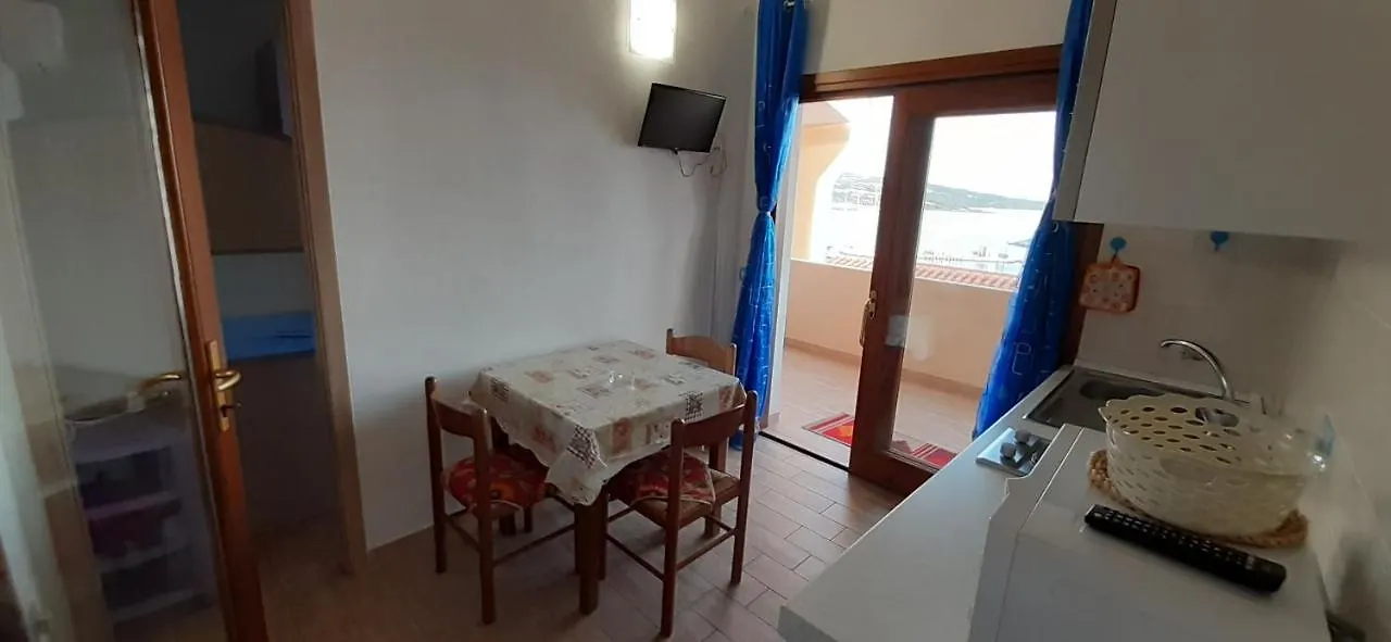 Appartamento Fronte mare attico indipendente ed esclusivo con terrazza panoramica Isola Rossa