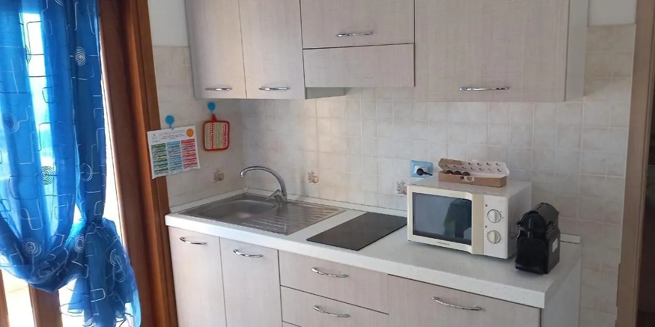 Appartamento Fronte mare attico indipendente ed esclusivo con terrazza panoramica Isola Rossa