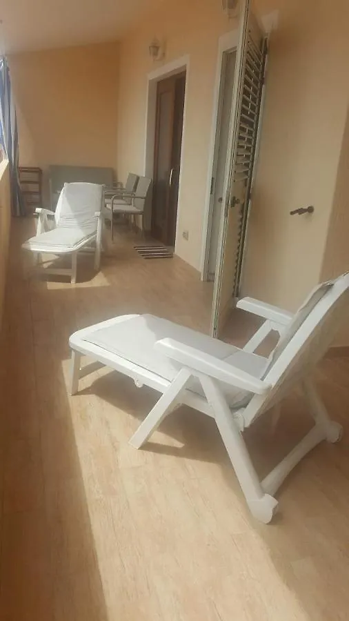 Fronte Mare Attico Indipendente Ed Esclusivo Con Terrazza Panoramica Daire Isola Rossa 0*,  İtalya