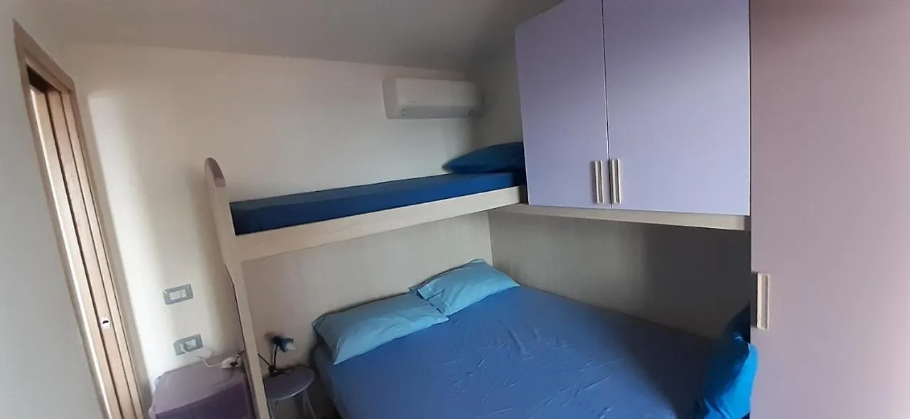 Fronte Mare Attico Indipendente Ed Esclusivo Con Terrazza Panoramica Daire Isola Rossa