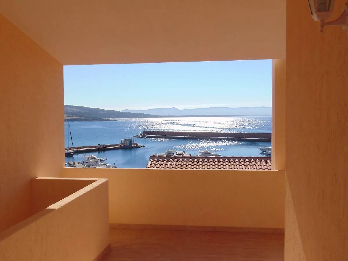 Appartamento Fronte mare attico indipendente ed esclusivo con terrazza panoramica Isola Rossa  0*, Isola Rossa (Sassari)
